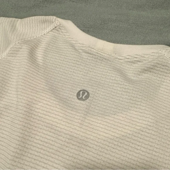 Lululemon Swiftly Tech White Long Sleeve Waist Length Shirt Top (size 12) - Picture 8 of 10